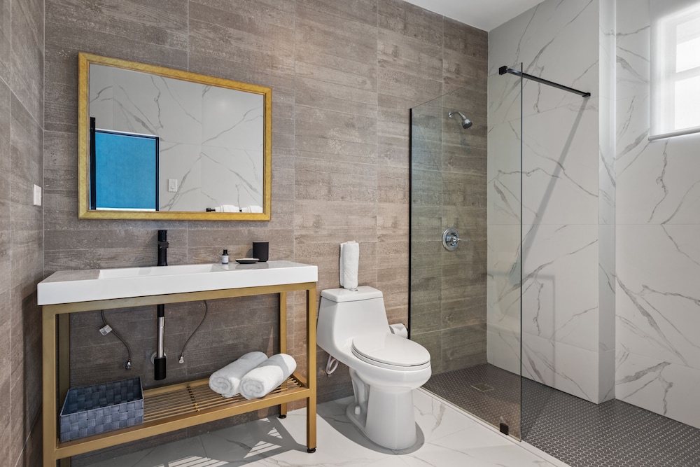 Don Rafa Boutique Hotel & Residences 48/50