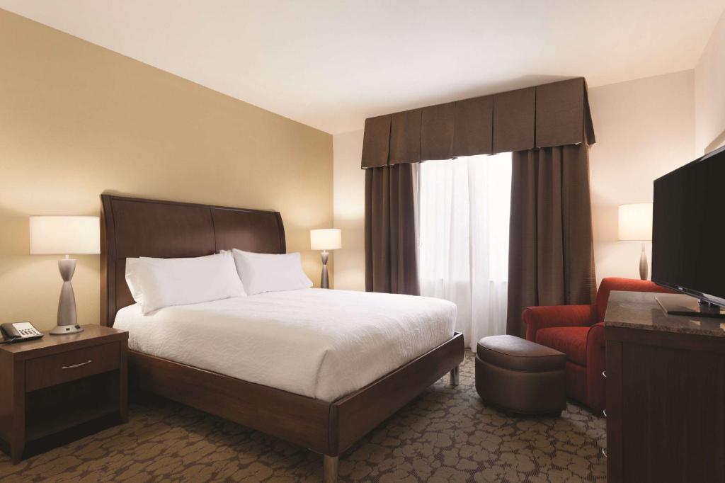 1 Bedroom, Deluxe, Suite, King Bed, Accessible