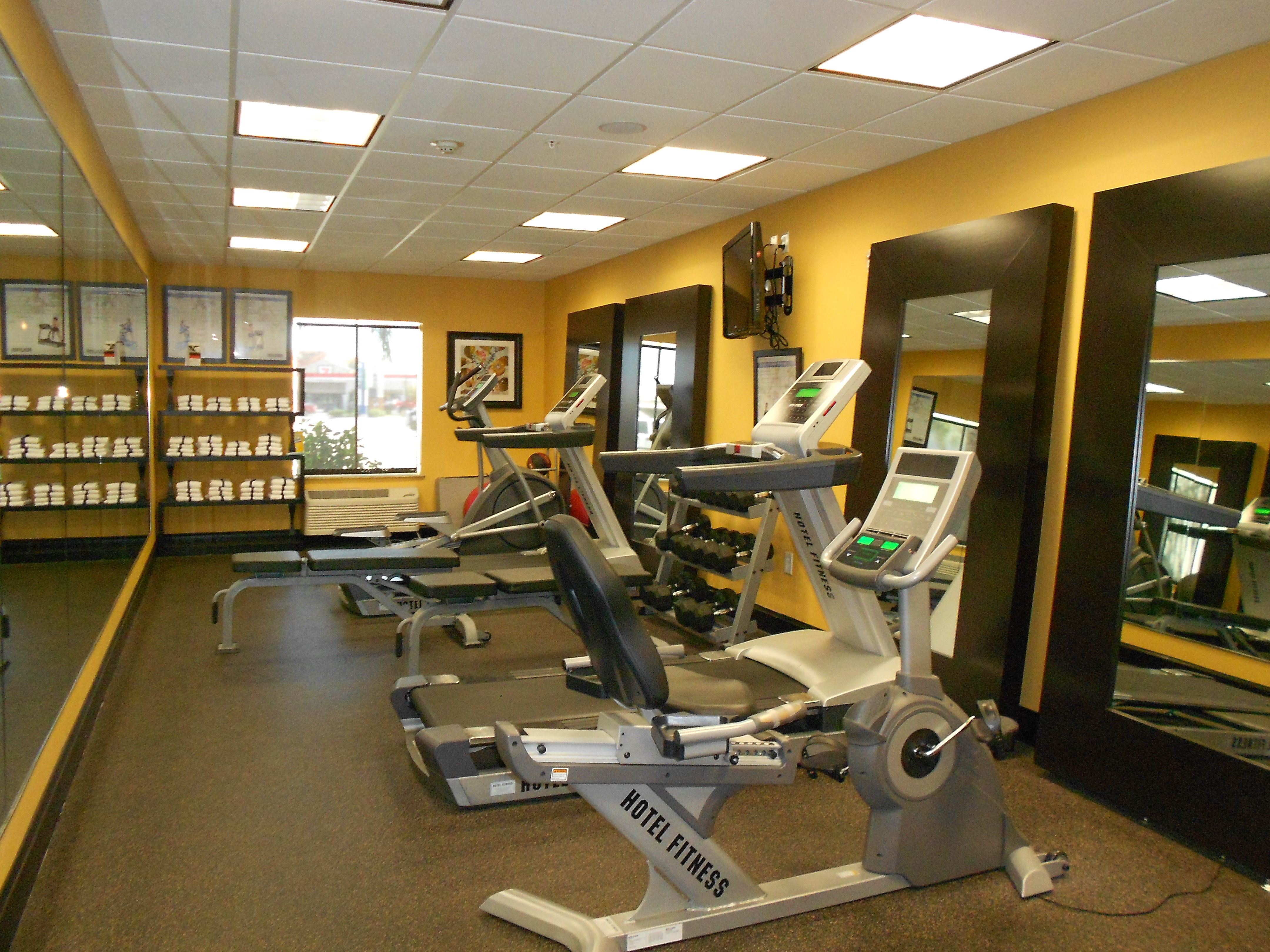 Holiday Inn Express Hotel Suites Corpus Christi North 28/44
