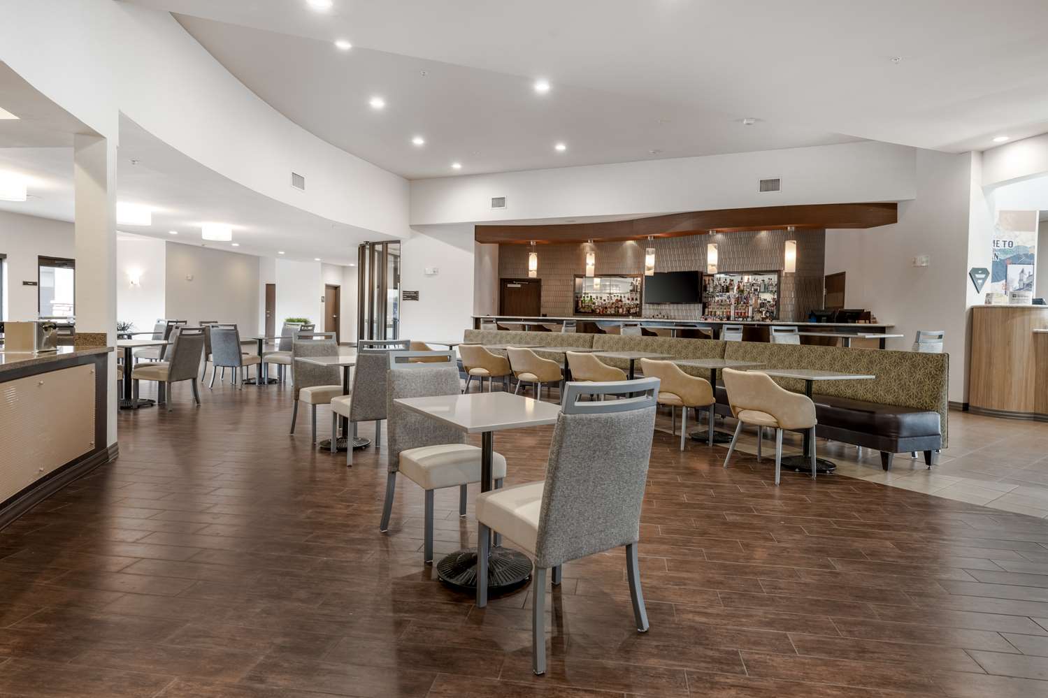 Best Western Premier Bryan College Station 25/41