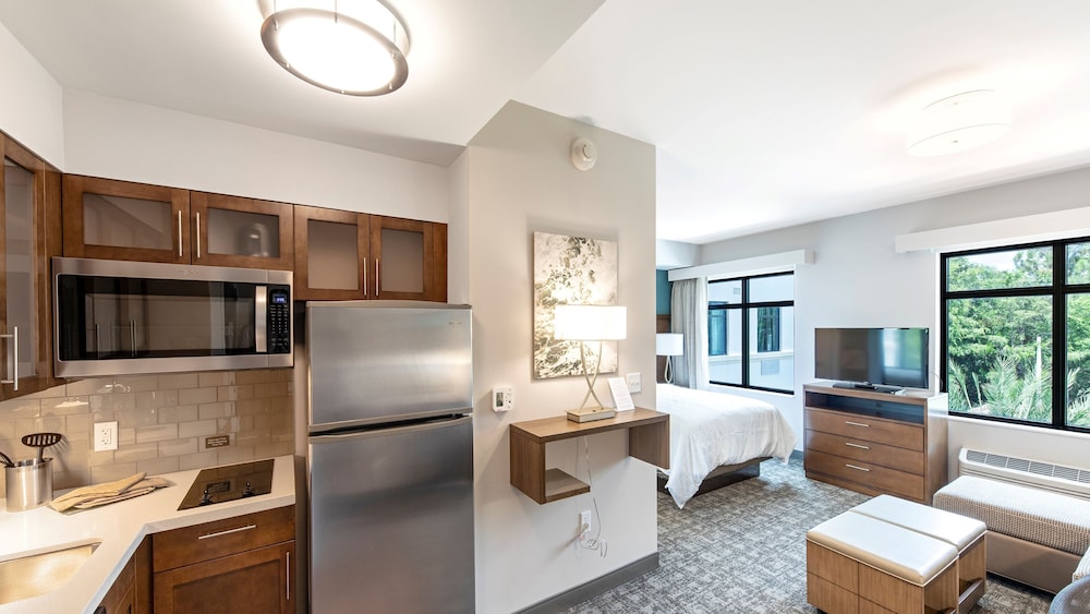 Staybridge Suites Naples Marco Island 44/75