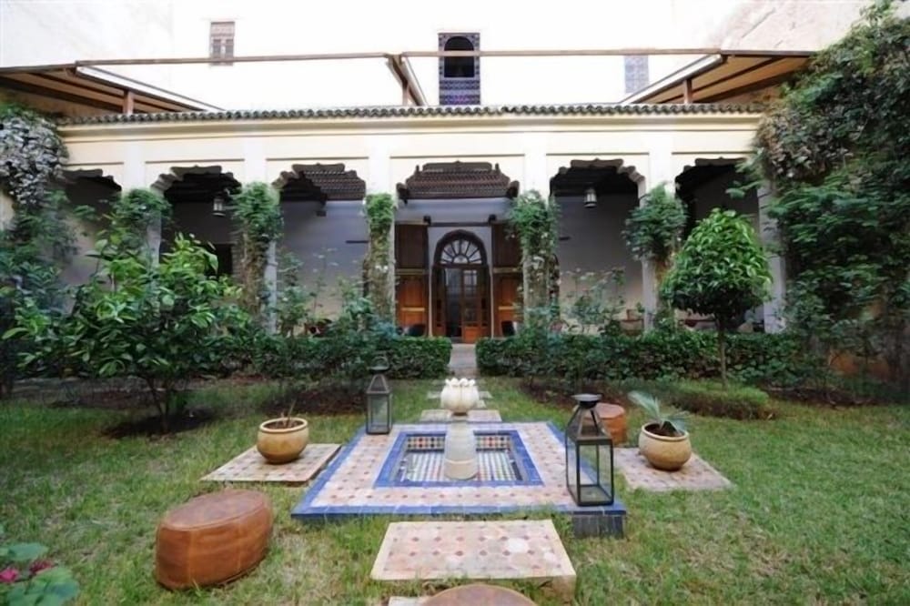 Riad Au 20 Jasmins 41/49