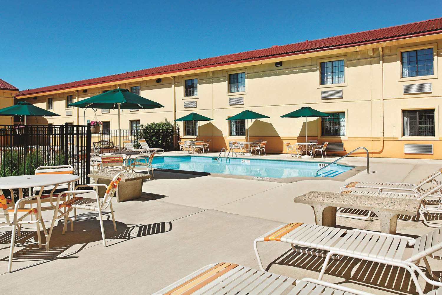 La Quinta Inn Champaign 27/28