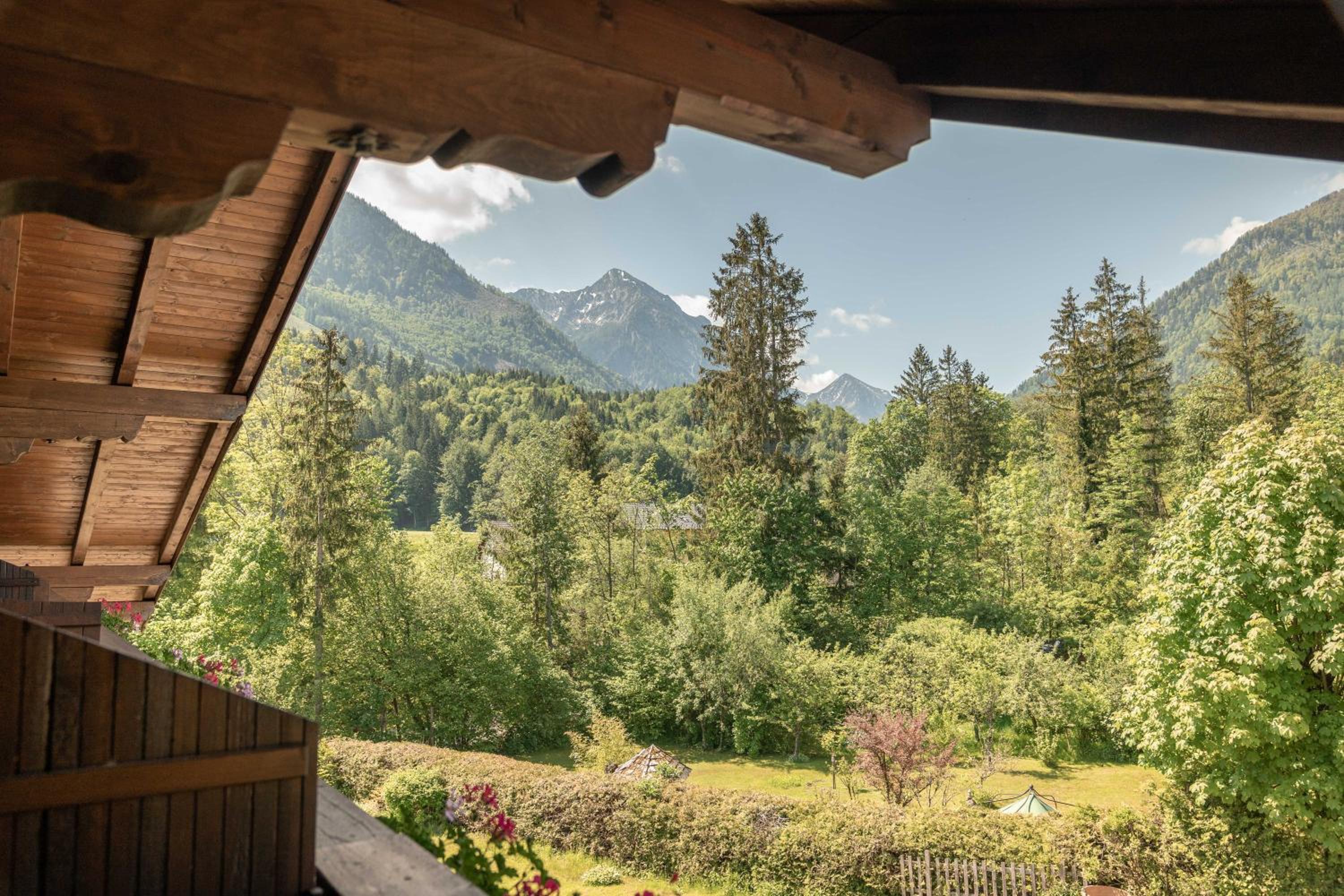 Bergrose Hideaway 21/22