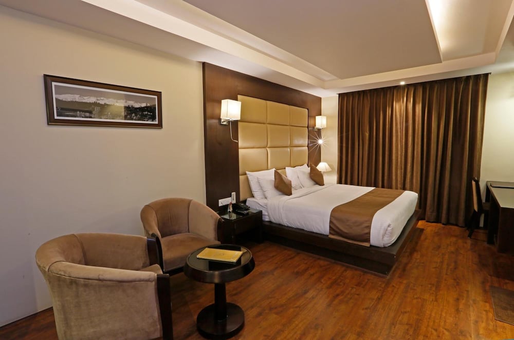 Clarks Inn Srinagar (Ex Hotel Spring Hills) 22/50