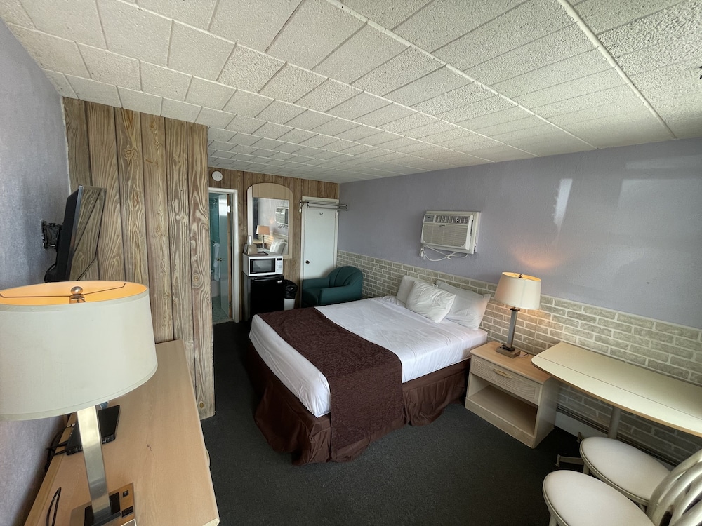 Monaco Motel 46/46