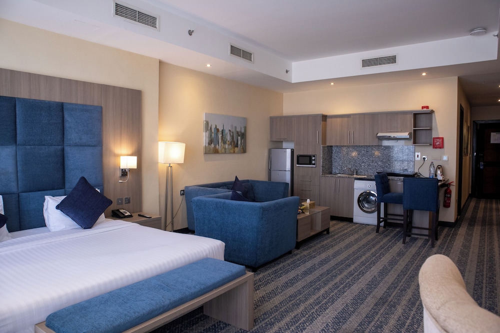 PREMIUM, STUDIO, QUEEN BED