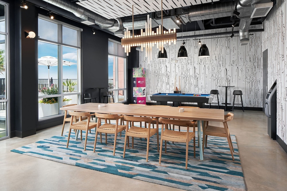 Aloft Ocean City 26/69
