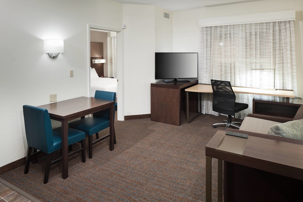 Residence Inn By Marriott Kansas City Country Club Plaza 23/38