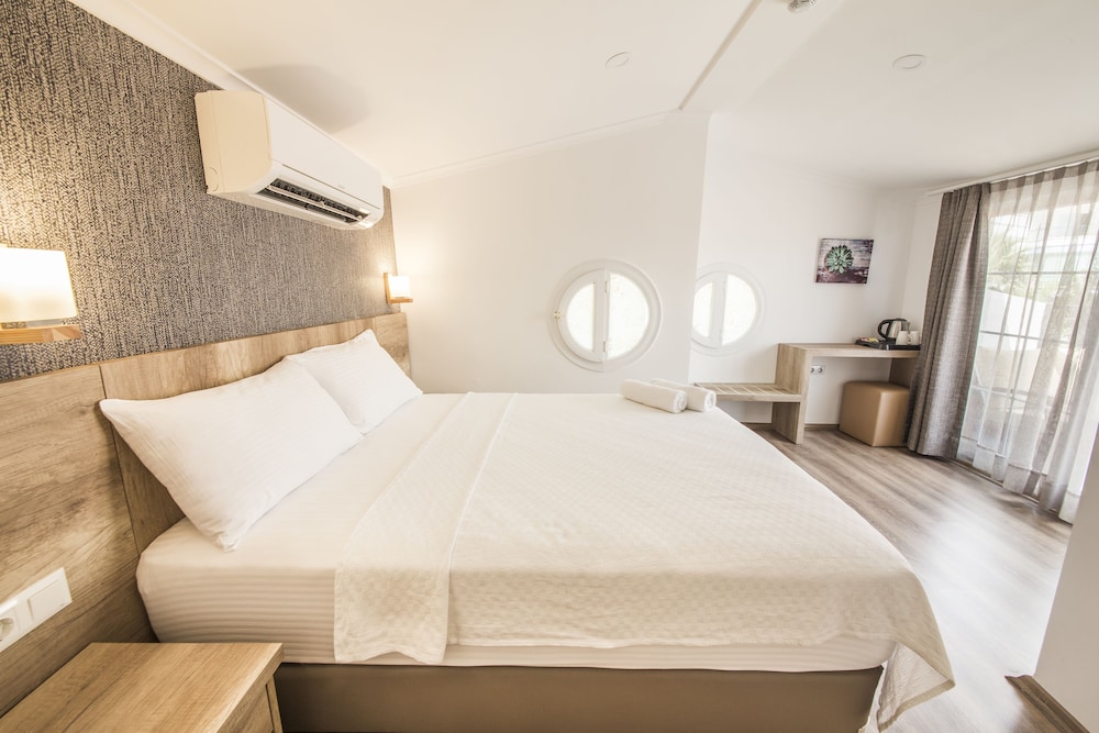 Dekatria Rooms & Aparts 12/50