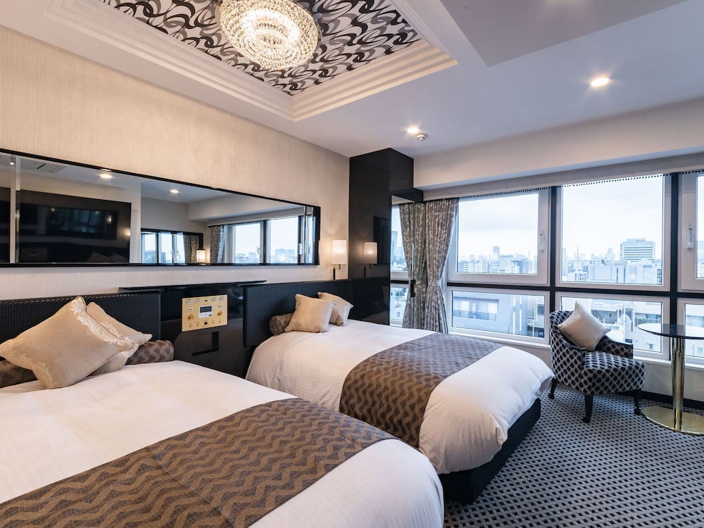 DELUXE, TWIN BEDS