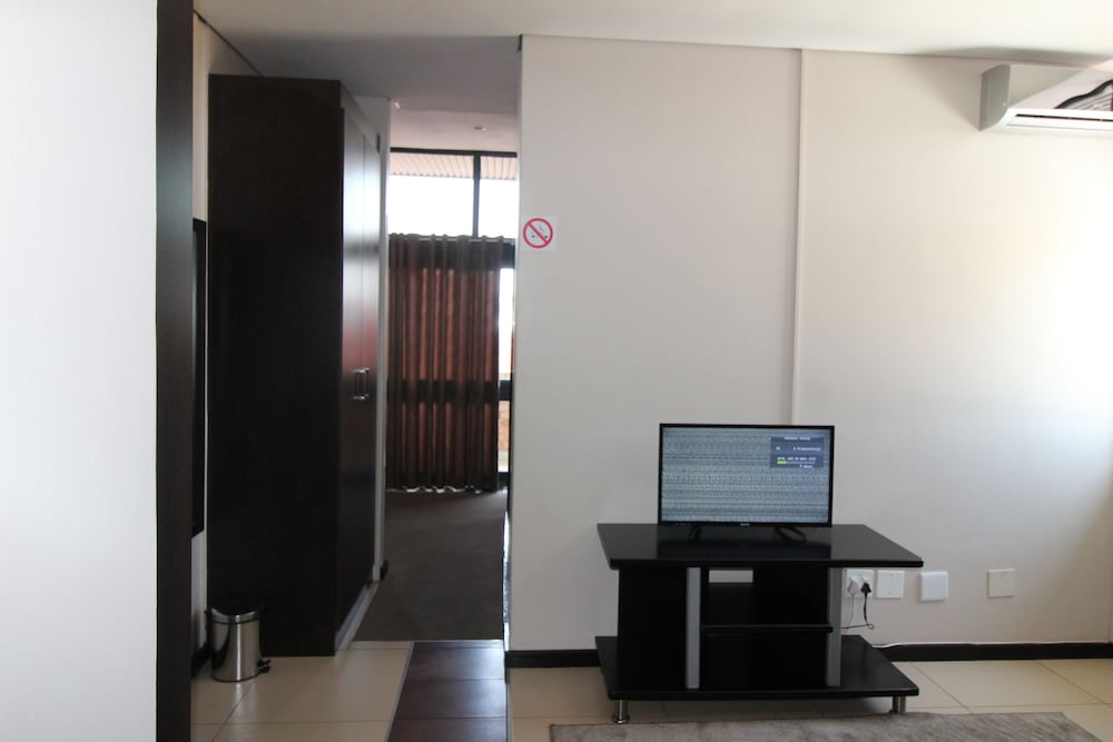 Alcazaba Lodges 35/50