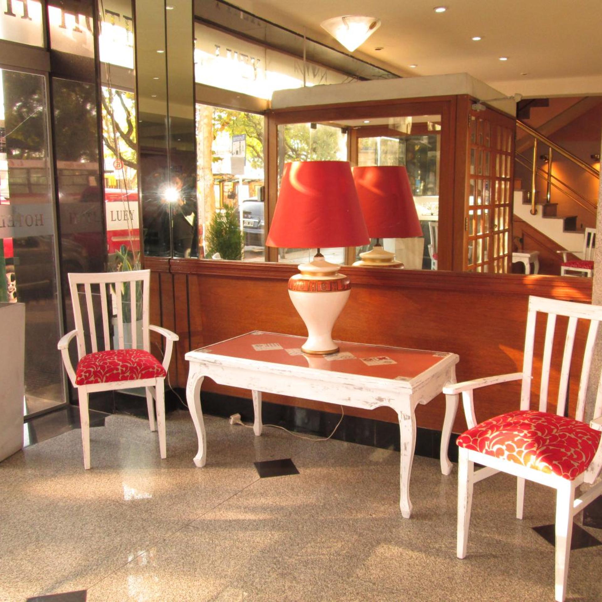 LUEY HOTEL 33/38