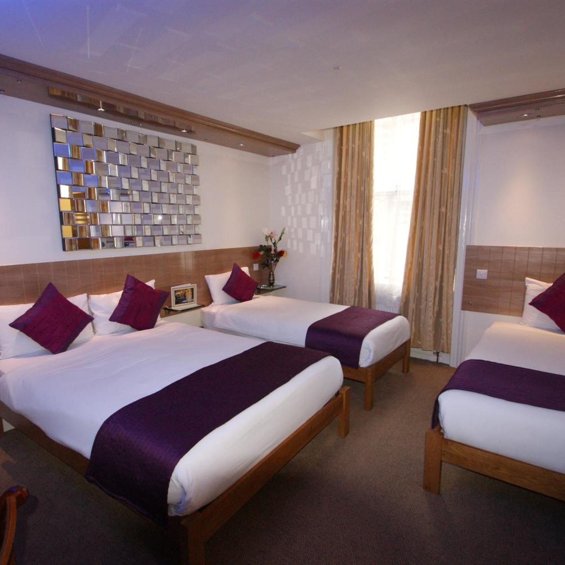 غرفة رباعية، Westpoint Hotel 3/10