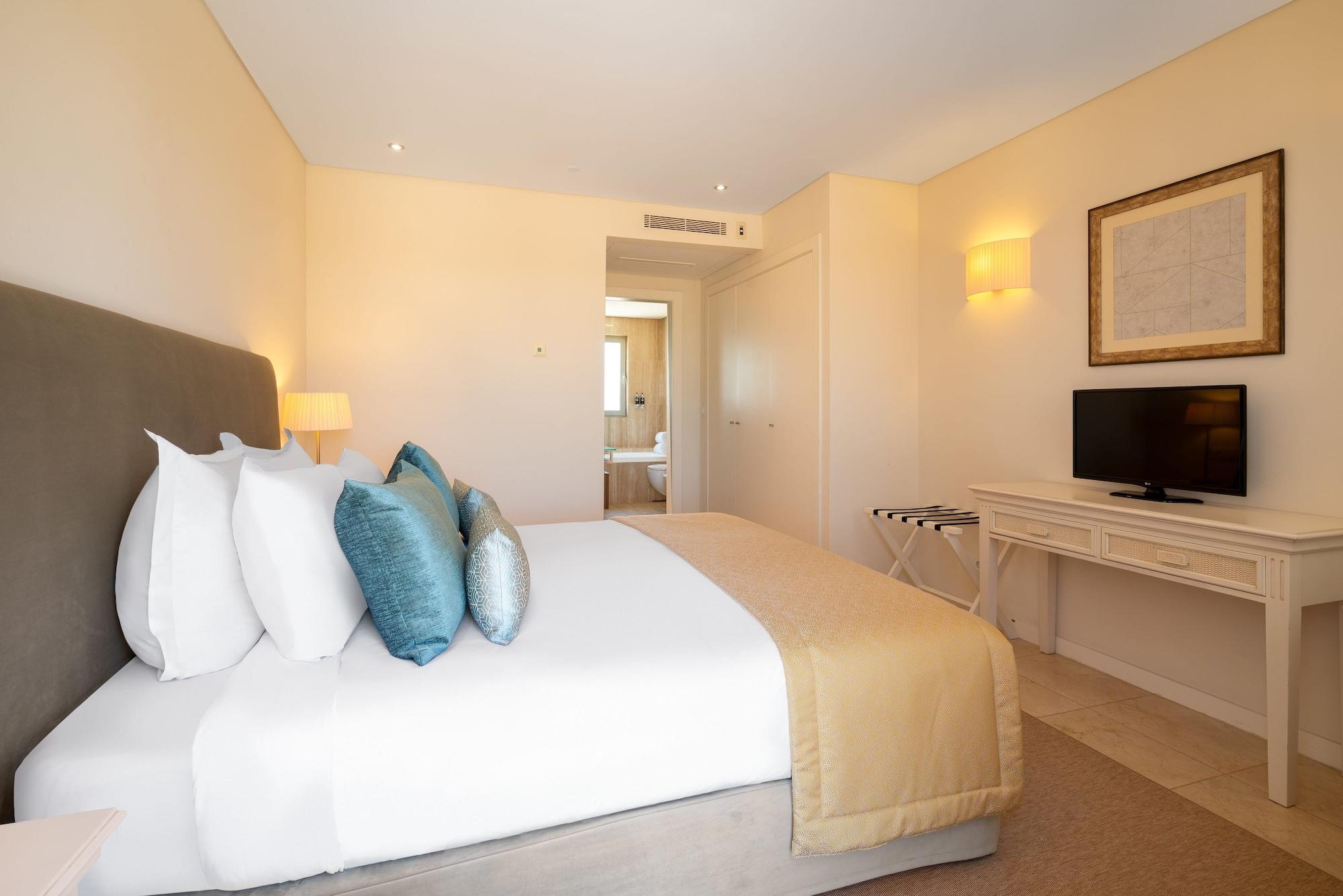 3 Bedrooms, Luxury, Town House, Garden View