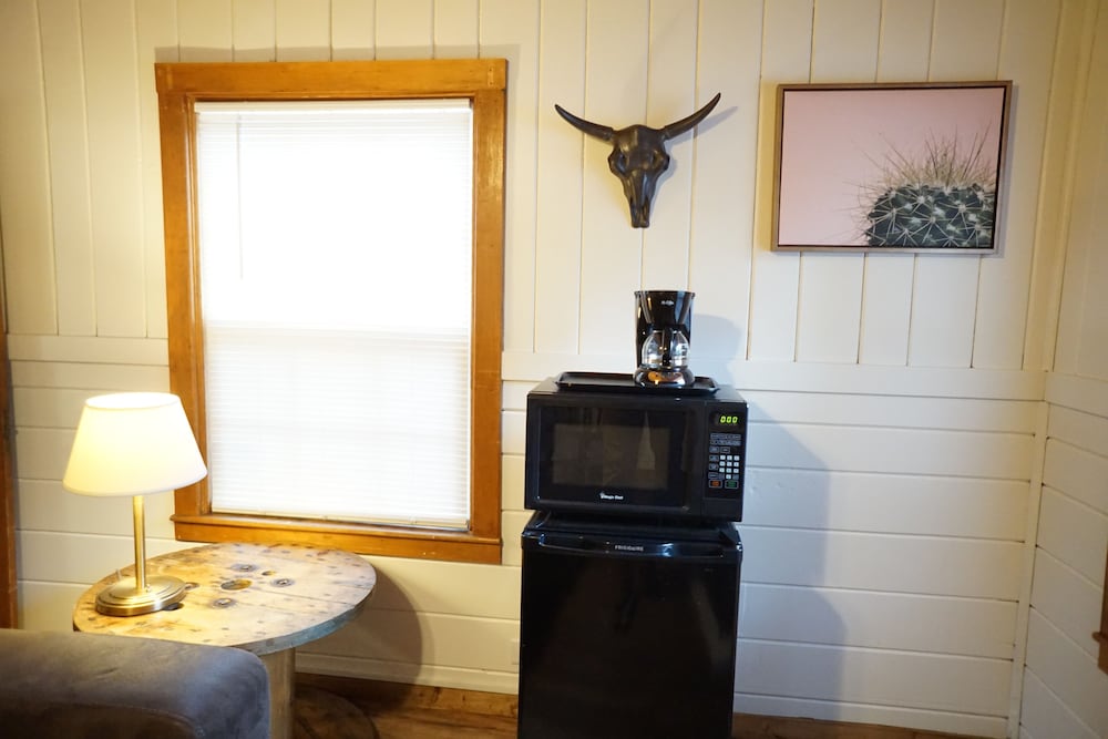 Shaver Lake Village Hotel 19/50