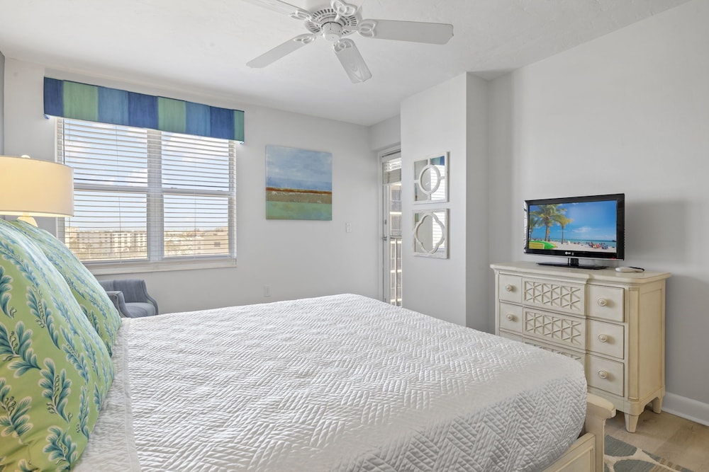 GullWing Beach Resort 45/50