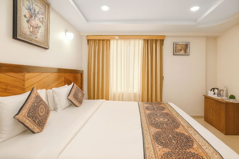 Oyo Rooms Cooch Behar Road 16/48