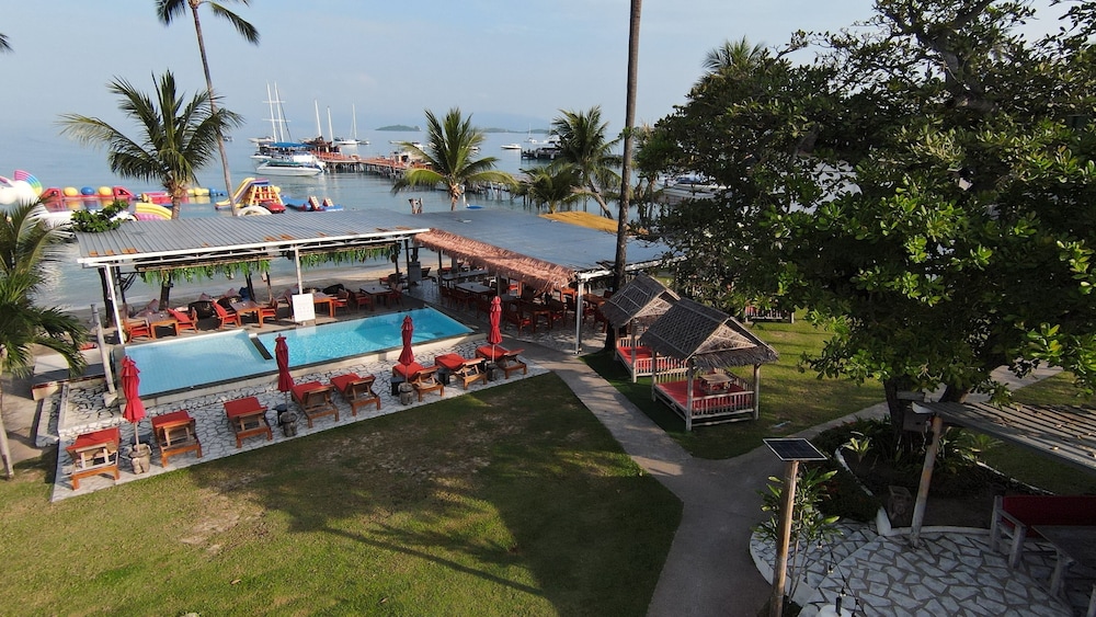 Samui Pier Beach Front Resort 78/80