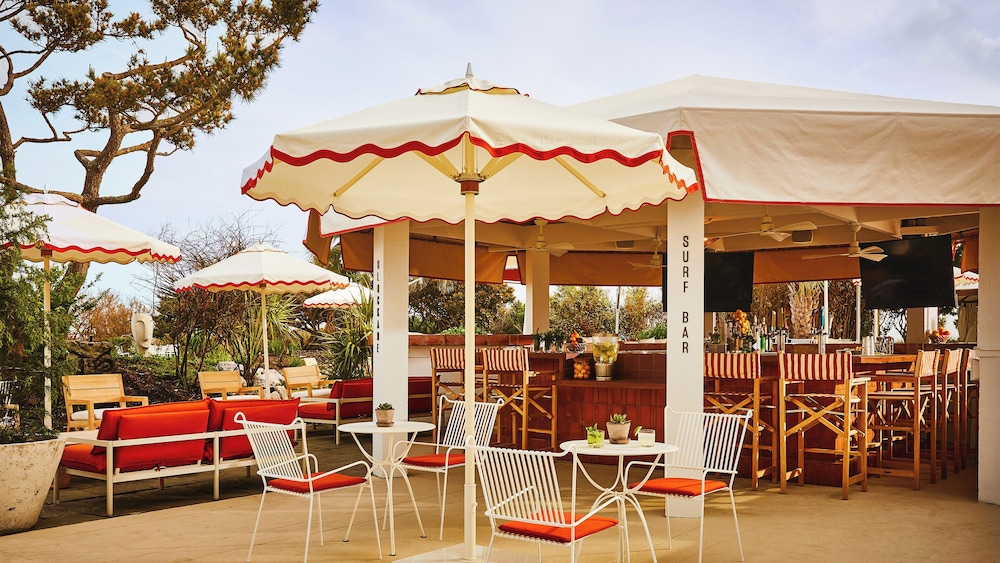 Blockade Runner Beach Resort 6/70