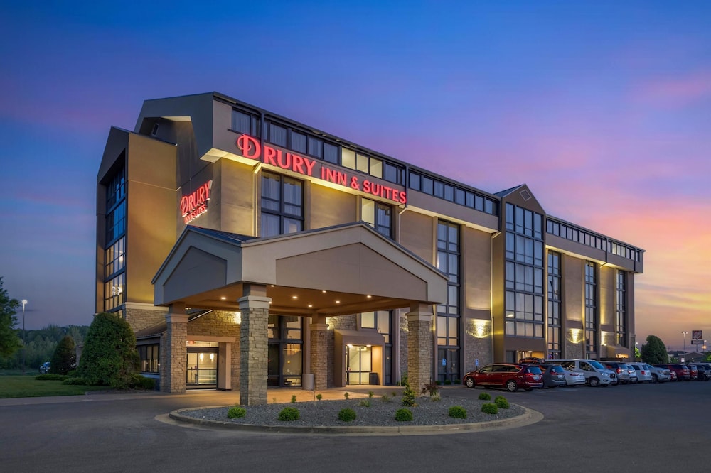 Drury Inn and Suites Paducah 1/50