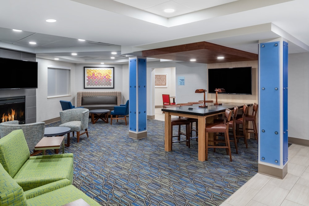 Holiday Inn Express Colorado Springs(Airport) 48/55