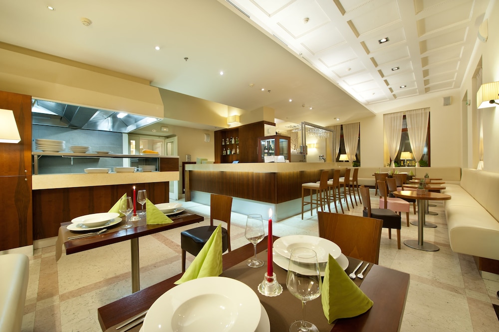 Hotel Maestro by Adrez 36/47