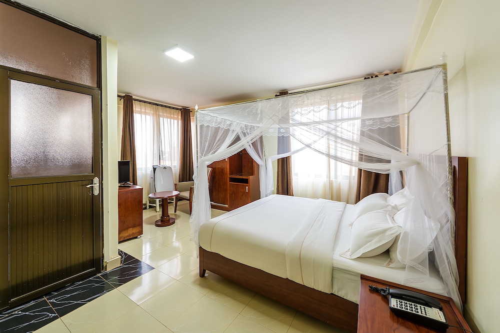Igar Plaza Hotel 9/42