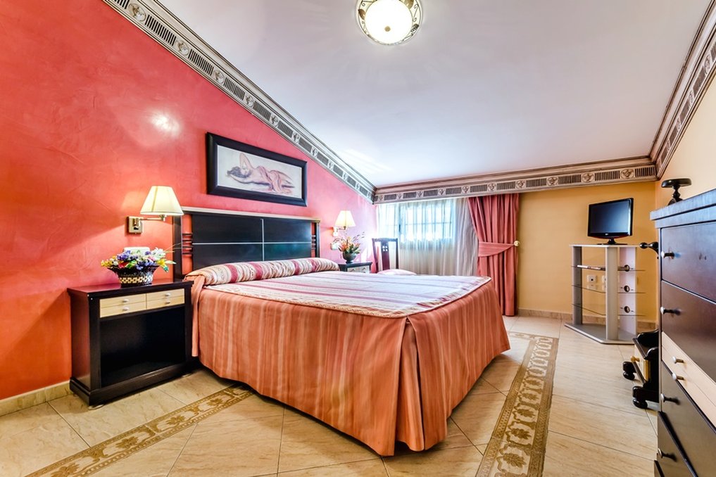 HOTEL CARLOS I - YUNCOS 23/61