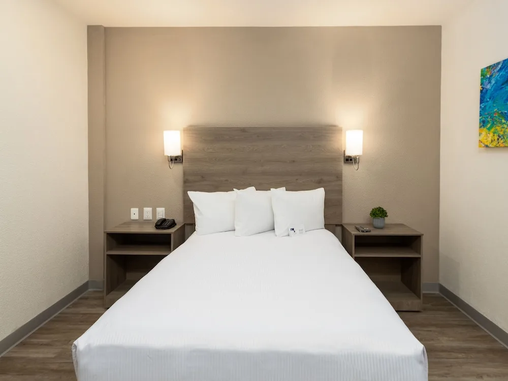 Hotel Mesaluna Short and Long Stay 30/74