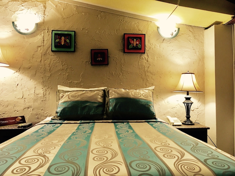 Panama House Bed & Breakfast 23/45