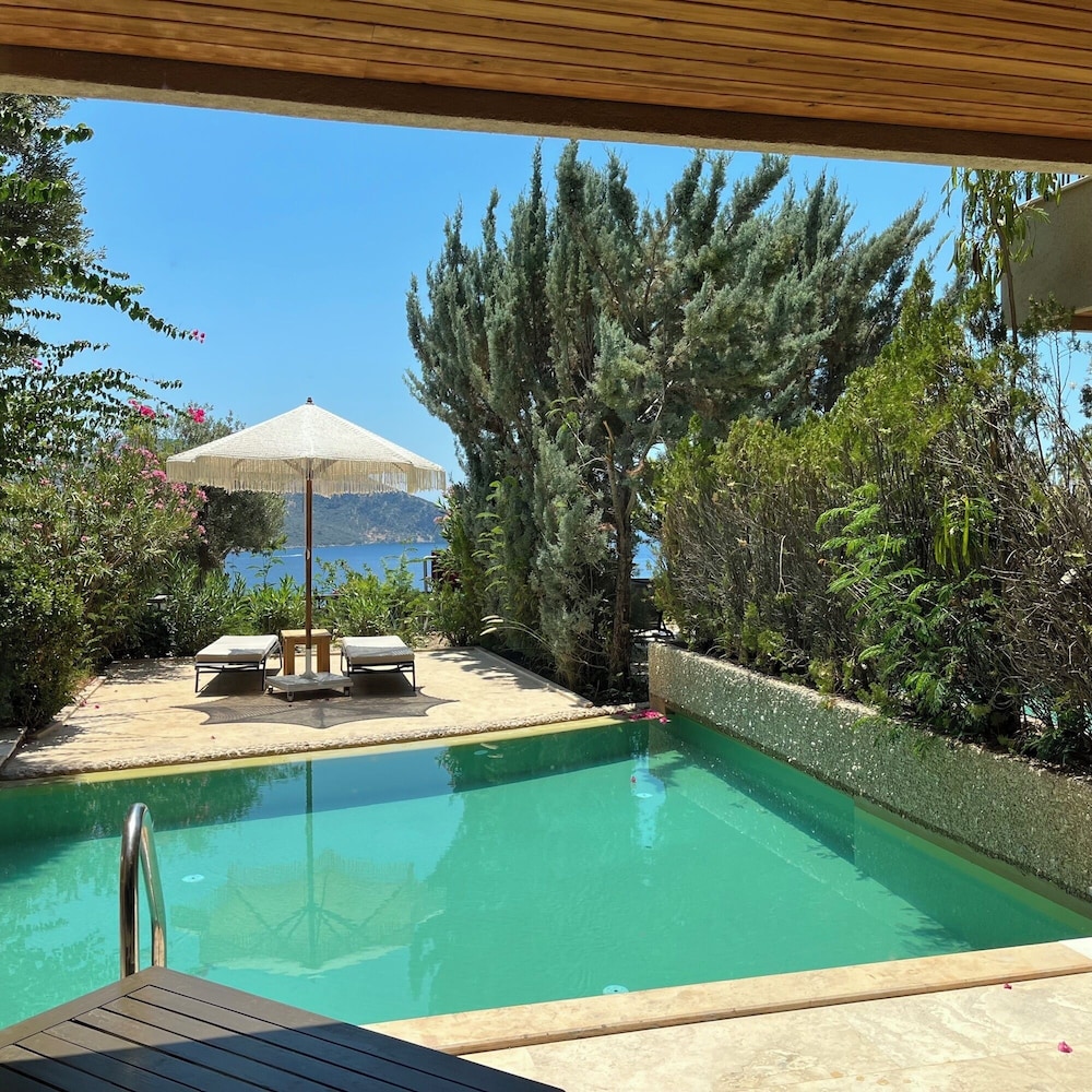 Asfiya Sea View Hotel 30/50
