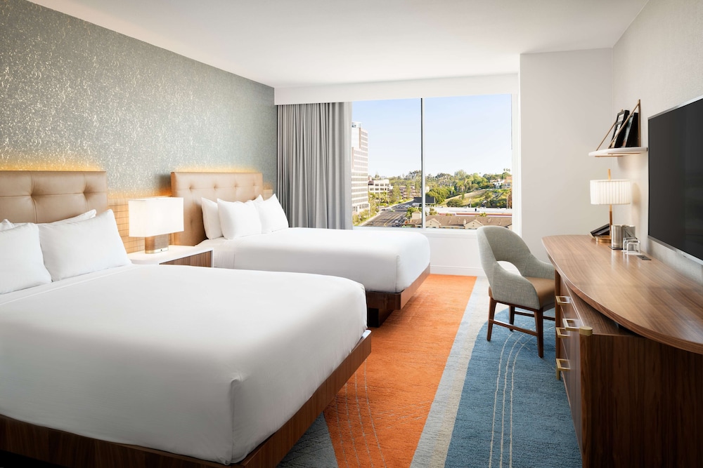 PREMIER, 2 QUEEN BEDS