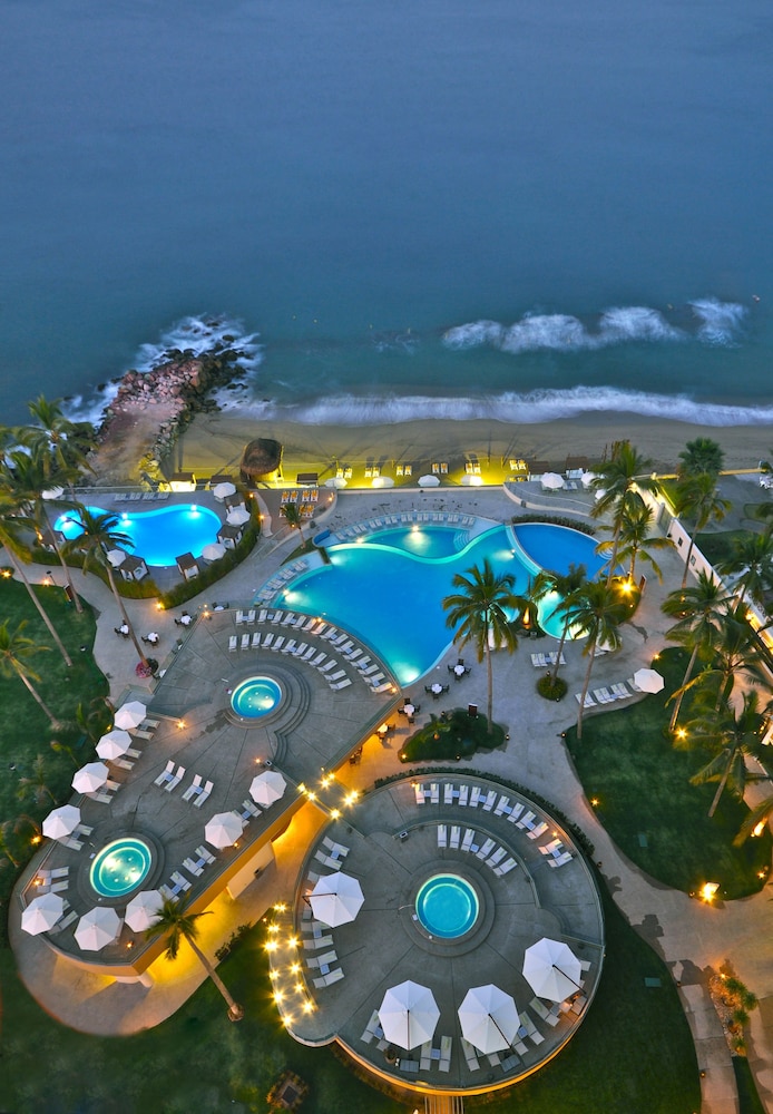 Sunset Plaza Beach Resort 71/79
