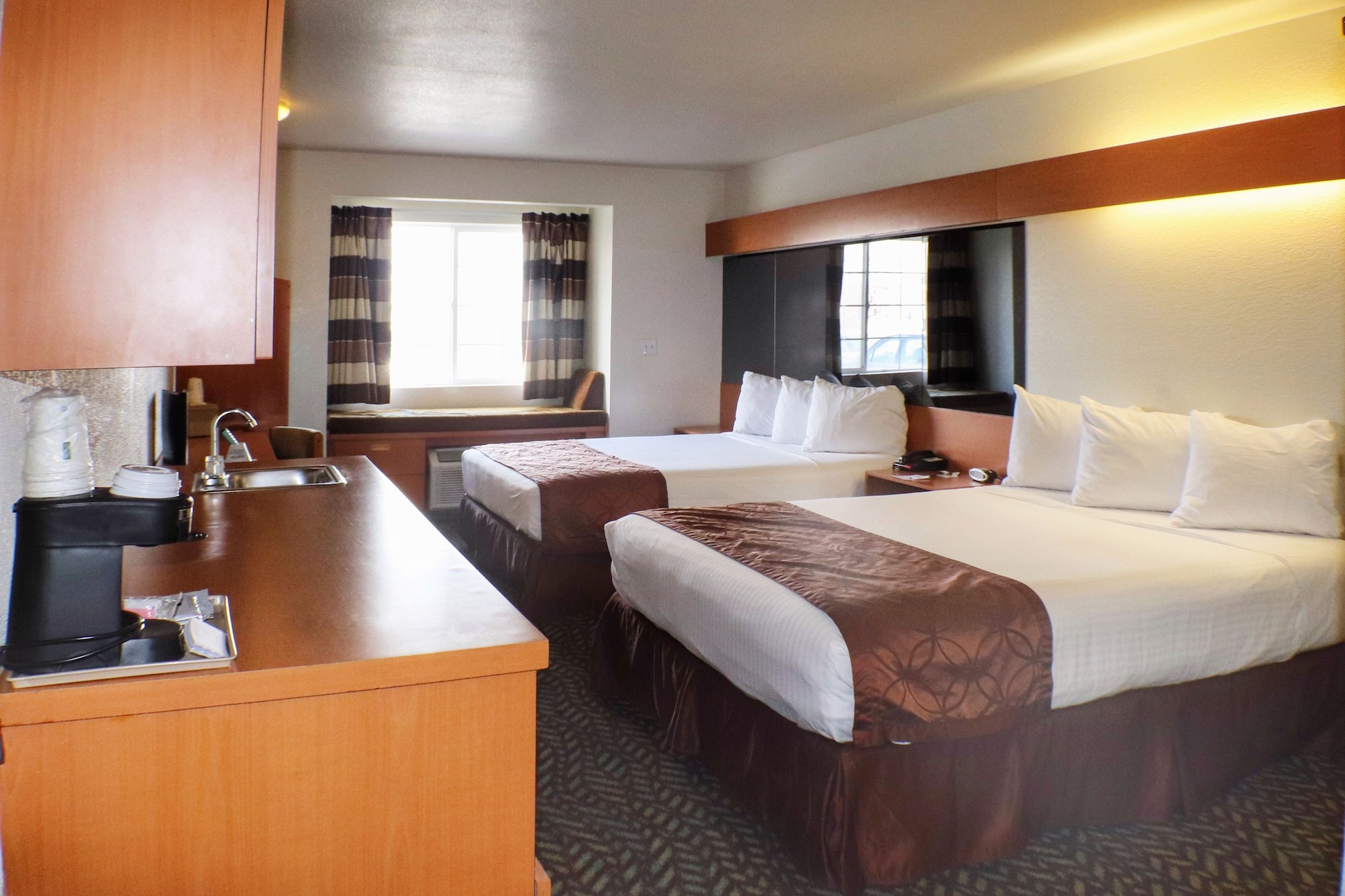Studio, Suite, 2 Queen Beds, Accessible