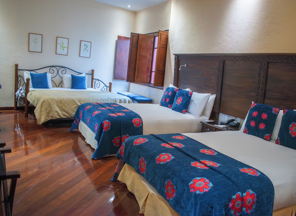 JUNIOR, DOUBLE OR TWIN BED