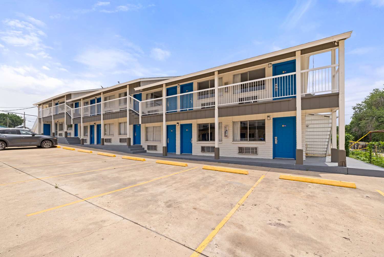 Days Inn by Wyndham Kenedy/Karnes City 18/23