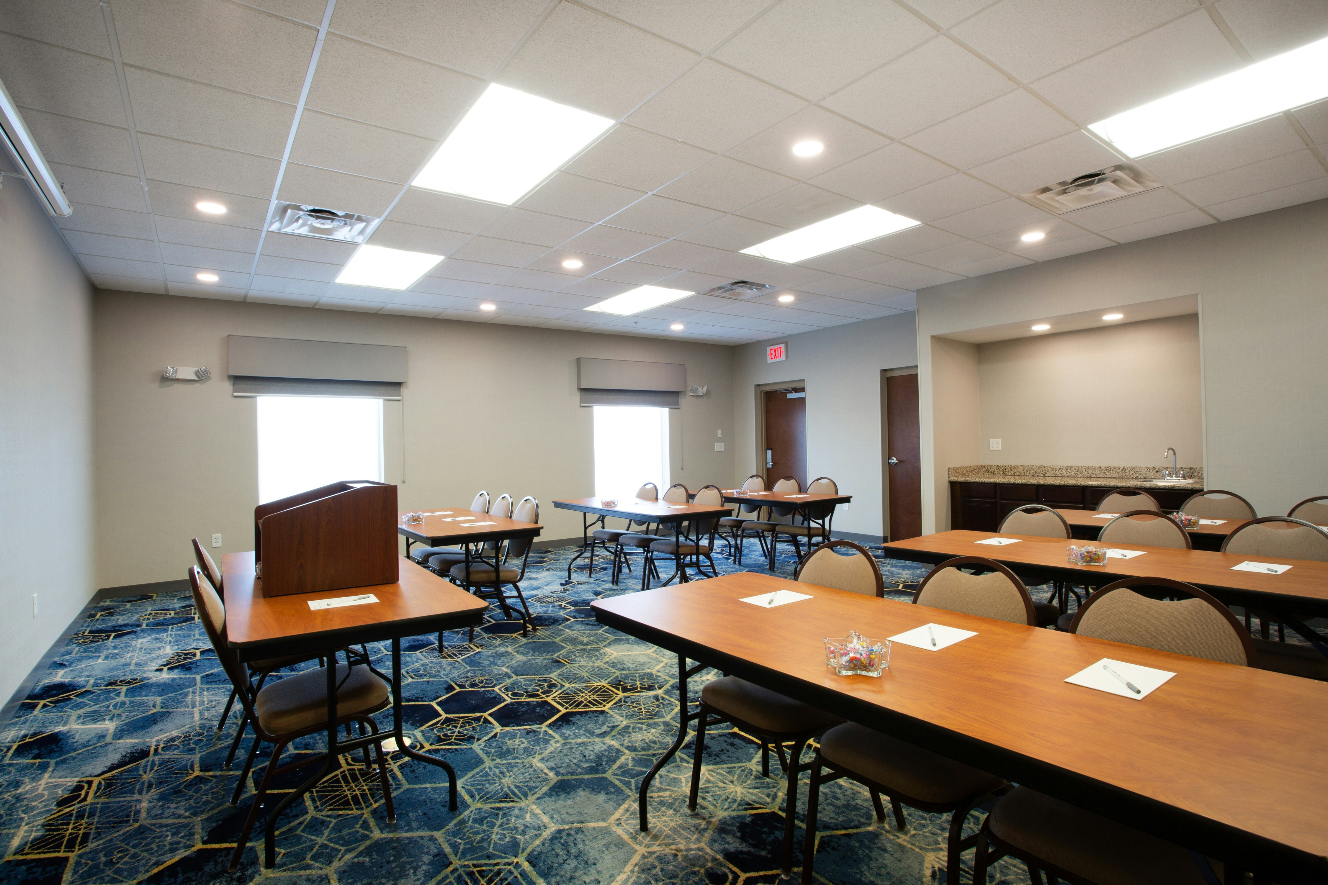 Hampton Inn Watertown 37/47
