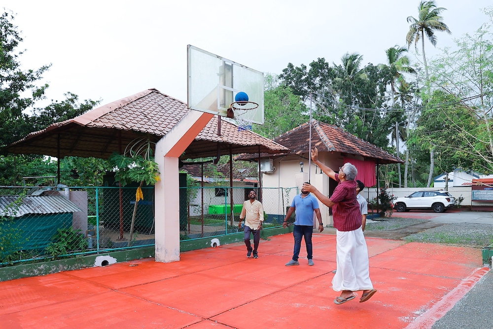Illikkalam Lakeside Cottages 56/66