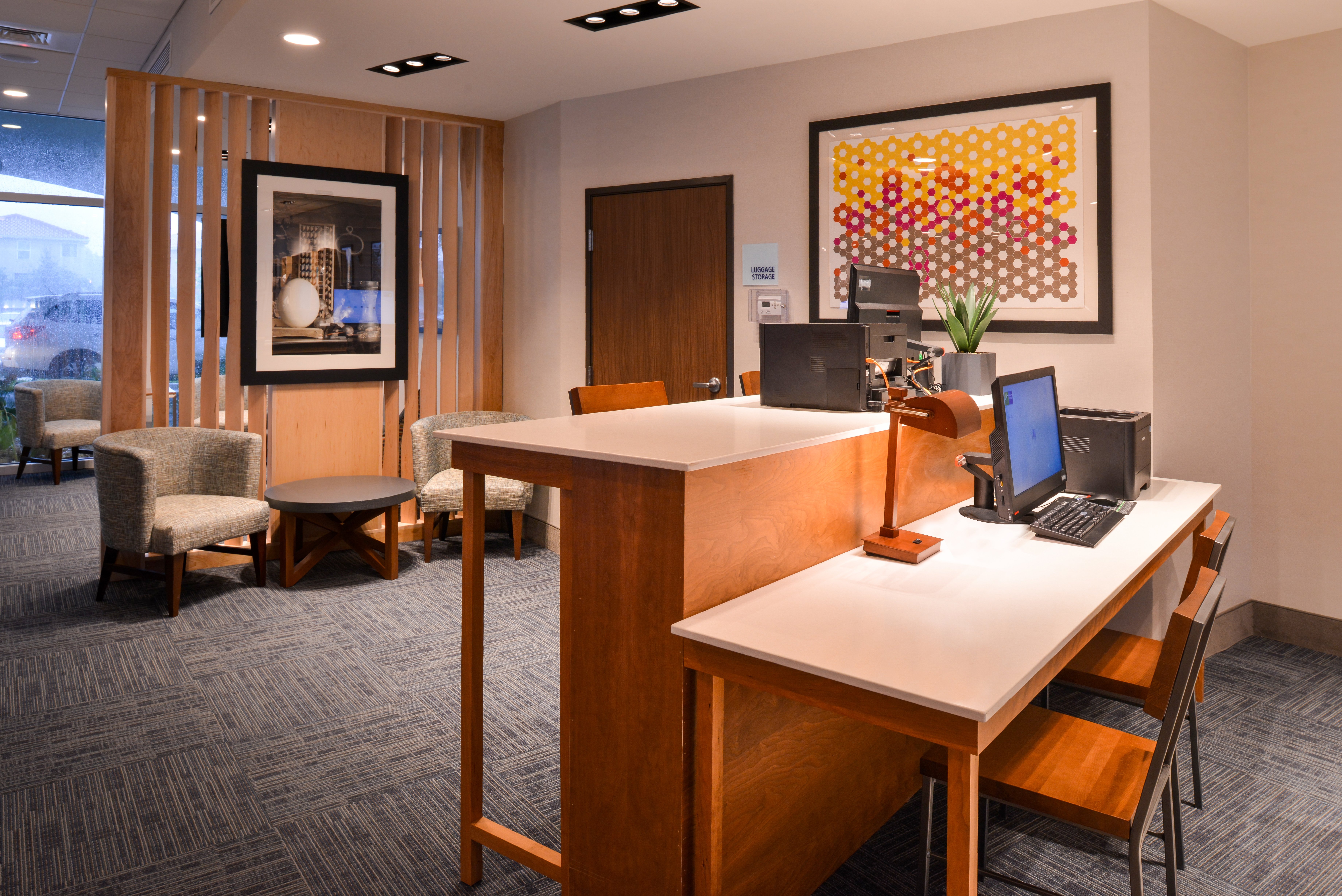 Holiday Inn Express Suites St Petersburg Seminole Area 56/74