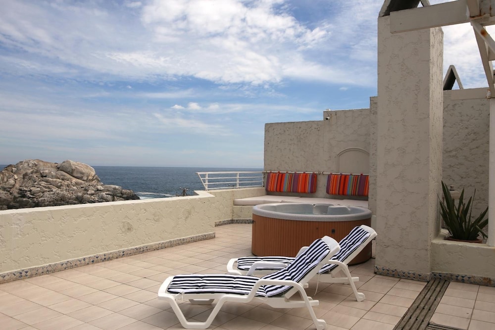 swimming pool spa