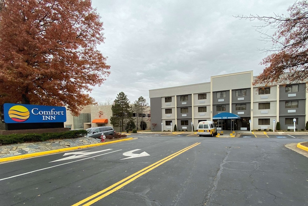 Comfort Inn Herndon Reston 4/32