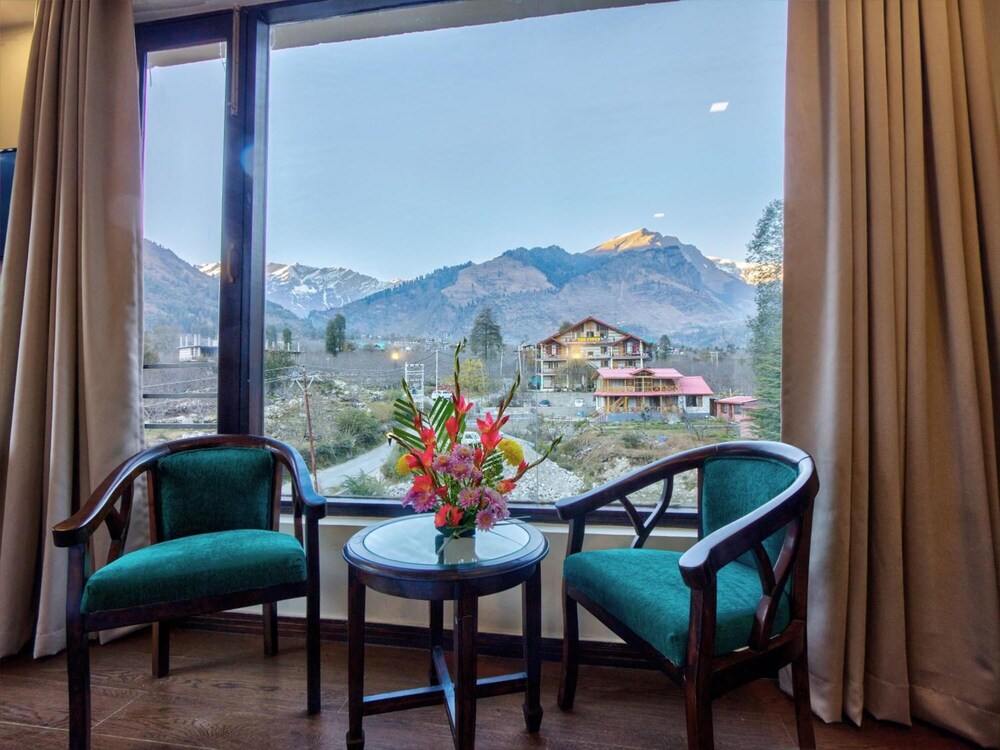 The Katoch Grand Resort 39/50