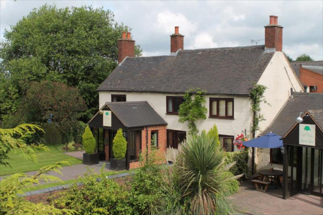 Oak Farm Hotel 39/40
