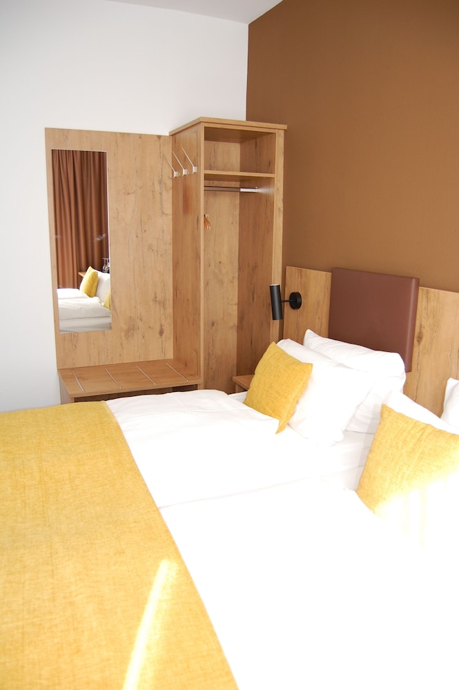 BASIC, COMFORT, DOUBLE BED
