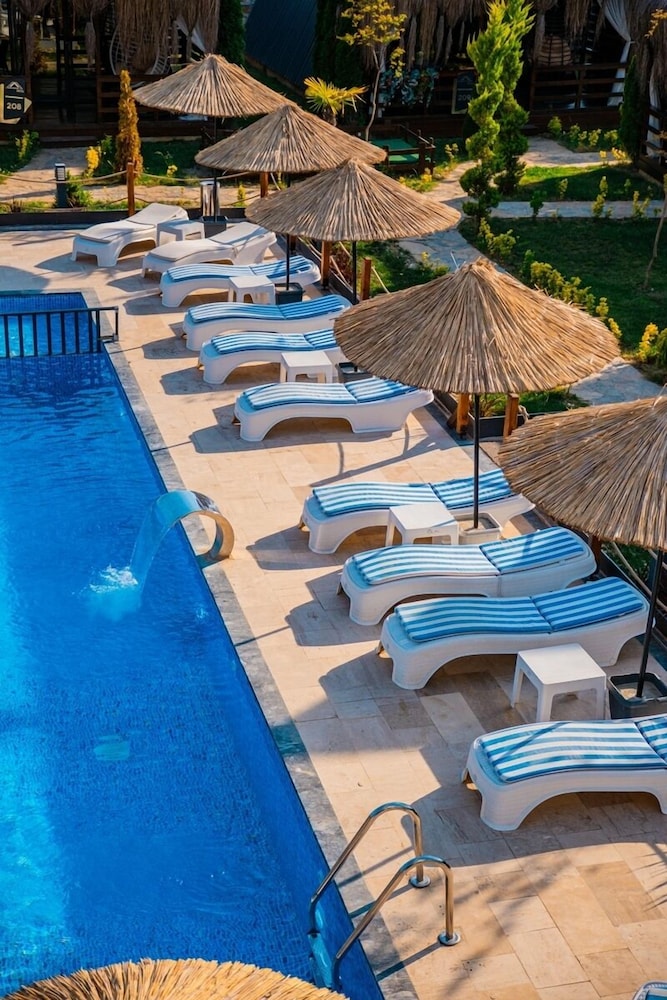 Kerpe Bungalov Hotel 34/50