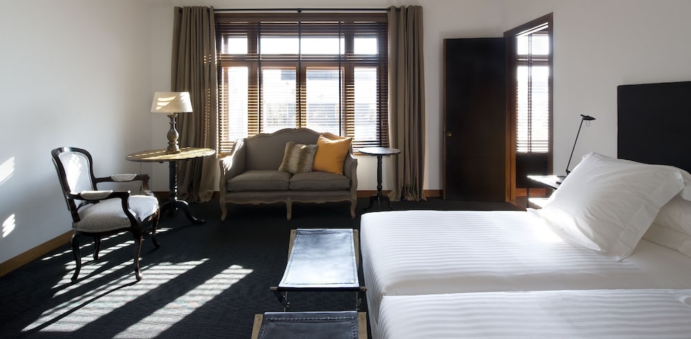 Hotel Primero Primera 11/73