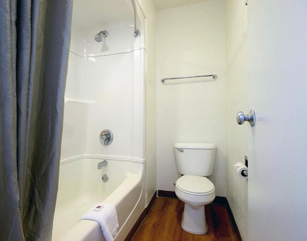Motel6 Dania Beach, FL 56/59
