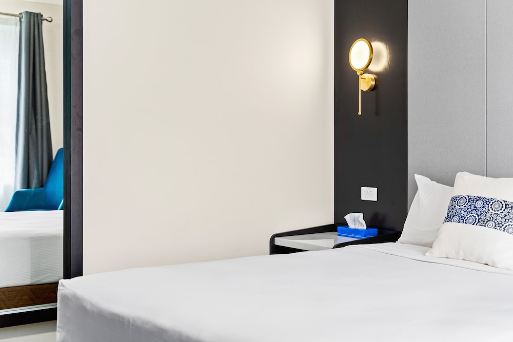 WM Hotel Bankstown 6/56