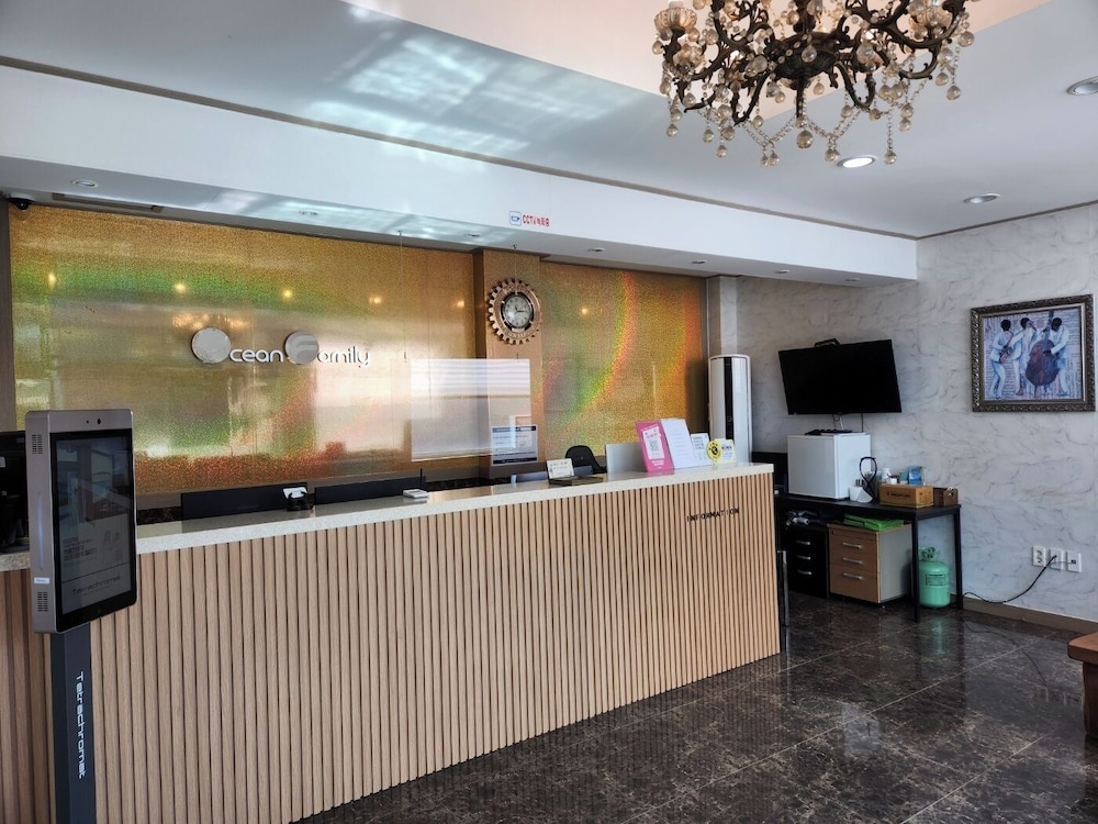 Jeju Ocean Family Hotel 8/75